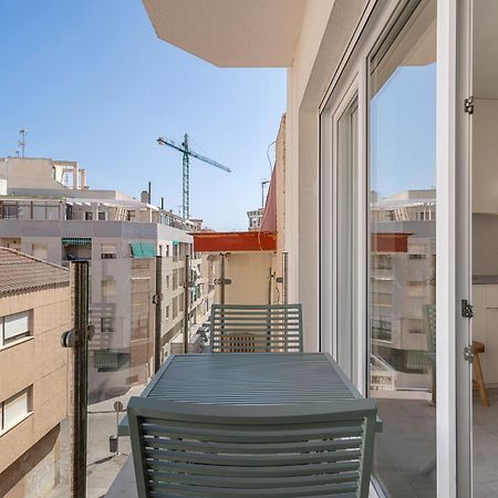 Casa Amorosa Apartment With Pool - Close To Beach, City Centre And Bus Station Torrevieja Buitenkant foto