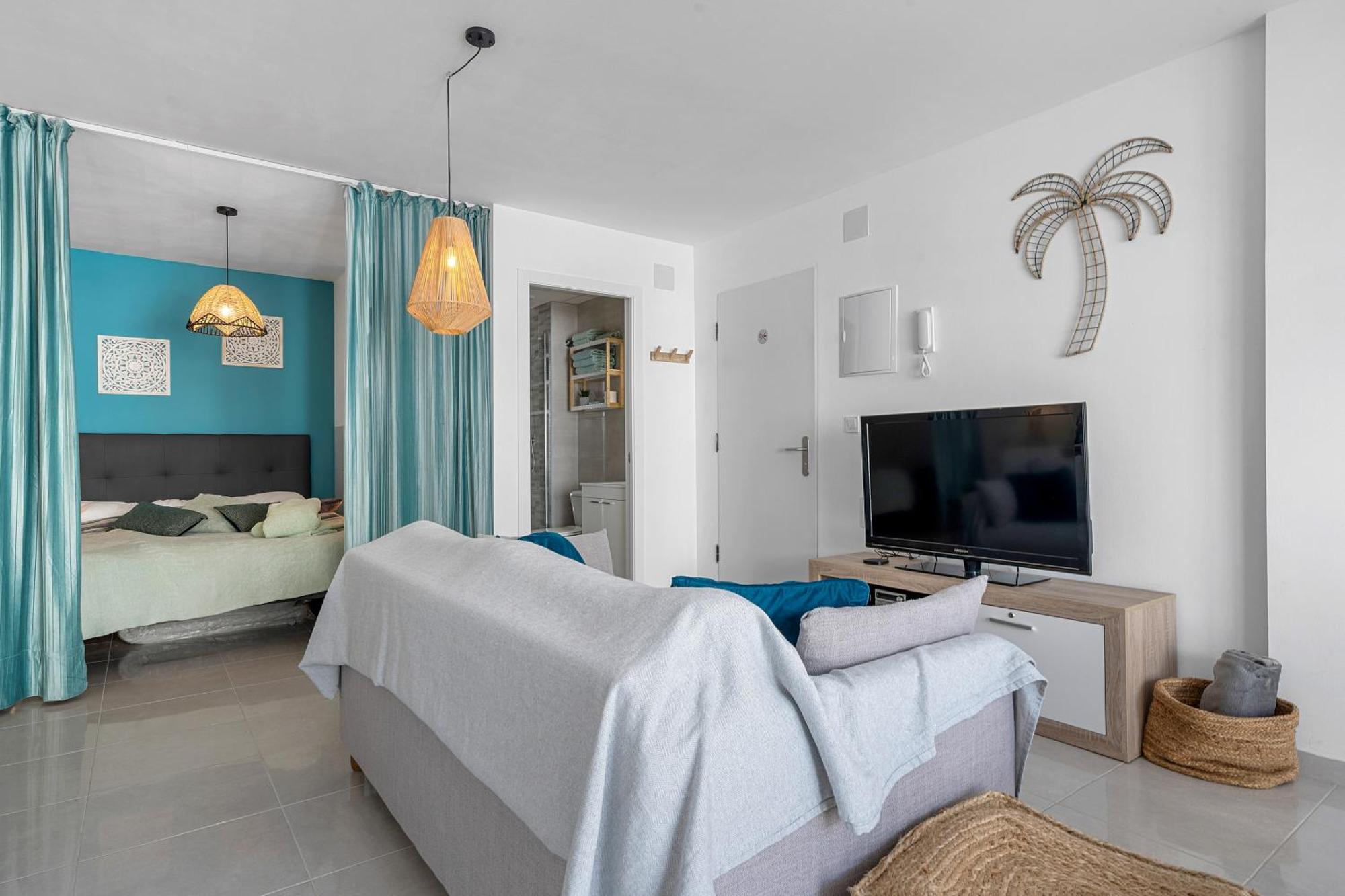 Casa Amorosa Apartment With Pool - Close To Beach, City Centre And Bus Station Torrevieja Buitenkant foto
