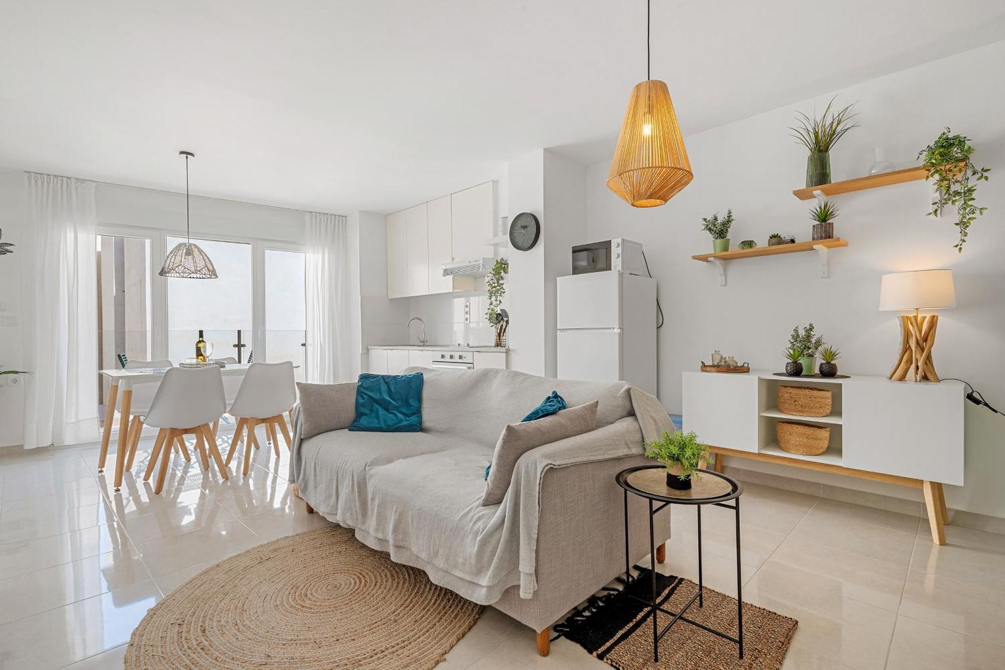 Casa Amorosa Apartment With Pool - Close To Beach, City Centre And Bus Station Torrevieja Buitenkant foto