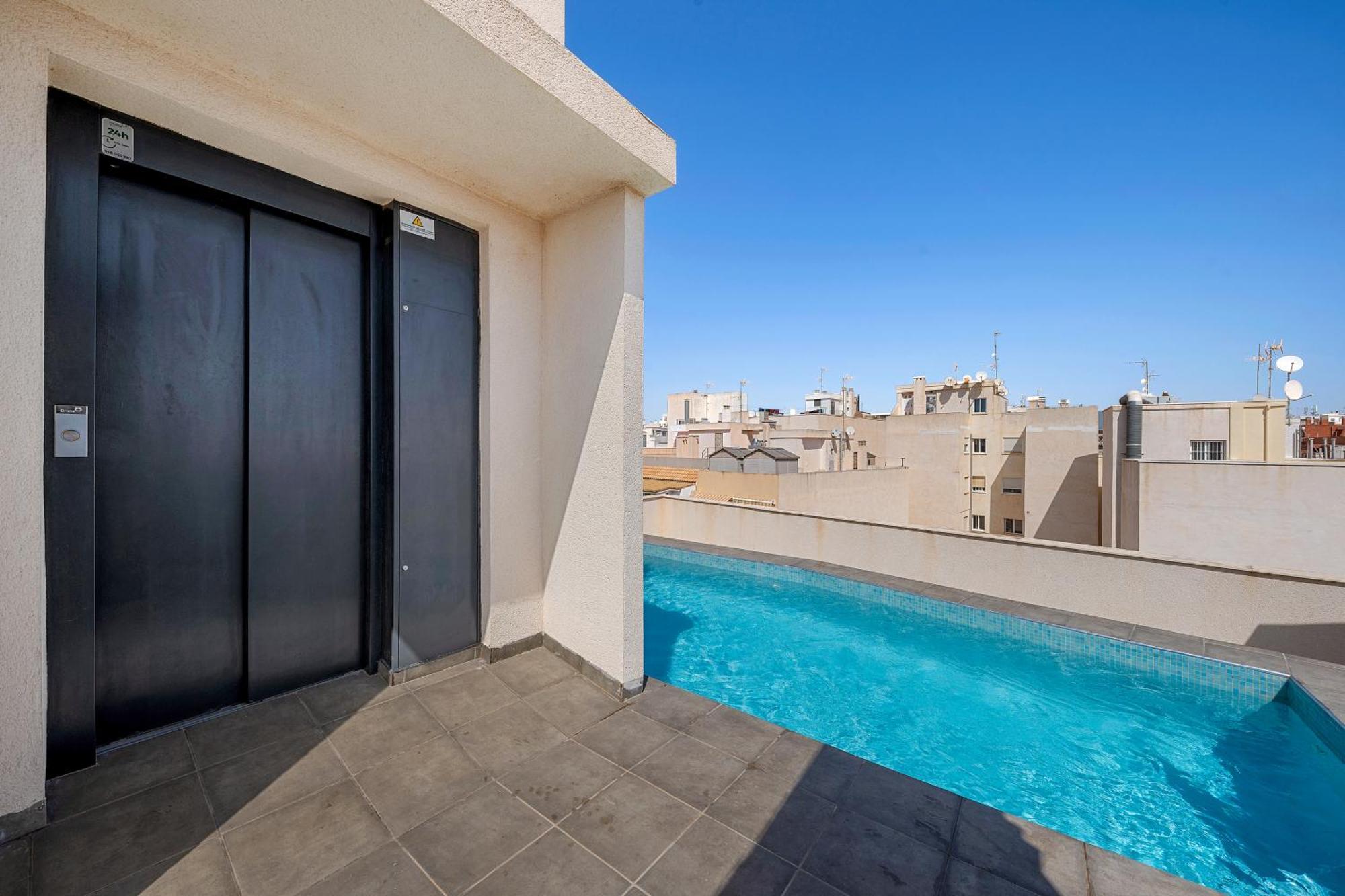 Casa Amorosa Apartment With Pool - Close To Beach, City Centre And Bus Station Torrevieja Buitenkant foto