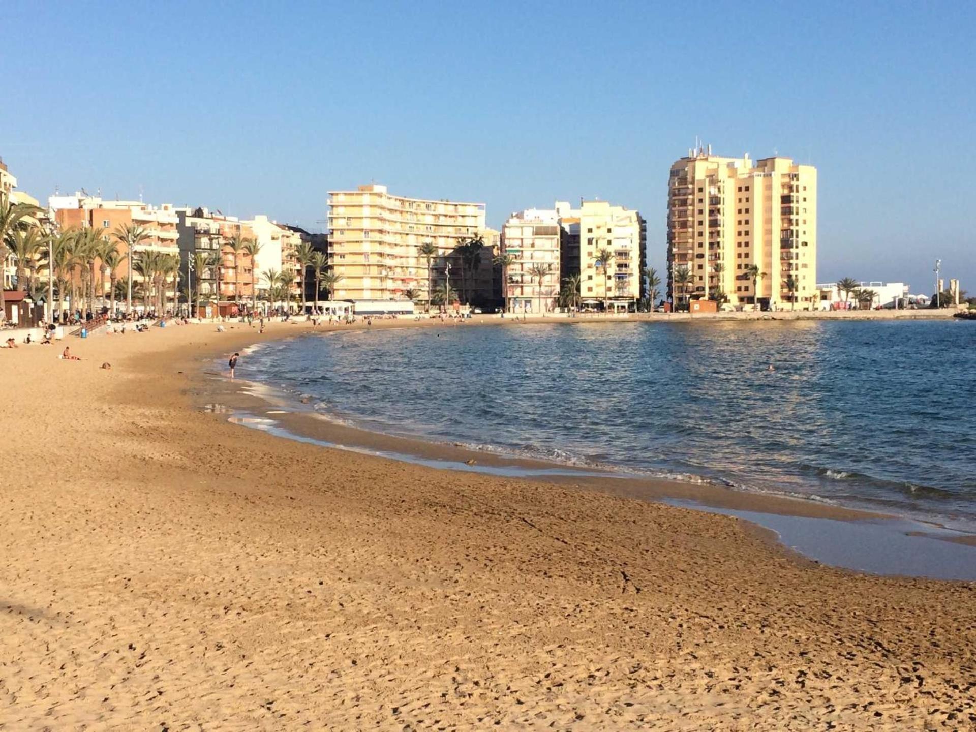Casa Amorosa Apartment With Pool - Close To Beach, City Centre And Bus Station Torrevieja Buitenkant foto